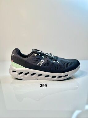 OnCloud Cloudsurfer Running Black with Mint Accent NEW